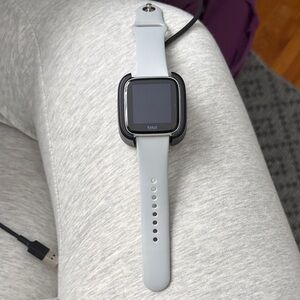 Fitbit Versa Smartwatch - Silver